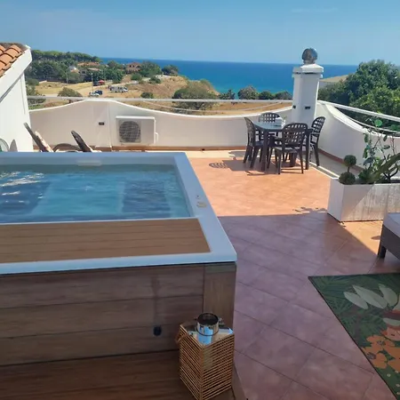 Terrazza Cieli Immensi Rooftop Con Jacuzzi Sul Mare